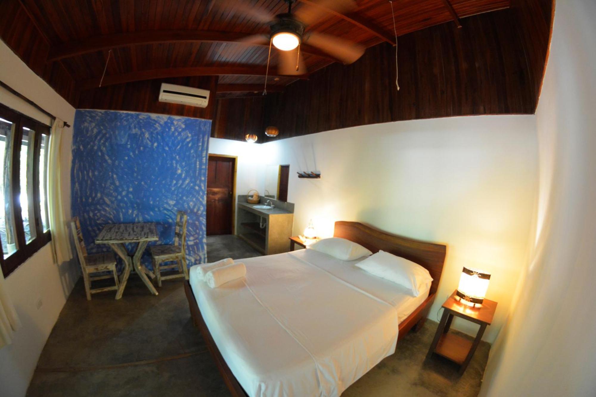 Indigo Yoga Surf Resort Malpais Room photo